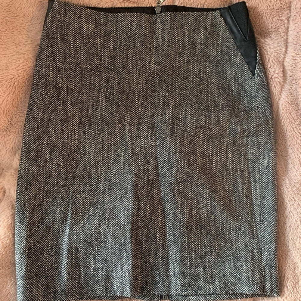 Bebe tweed pencil skirt